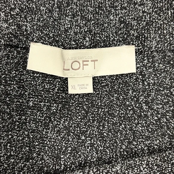 3 skirts - Picture 6 of 8